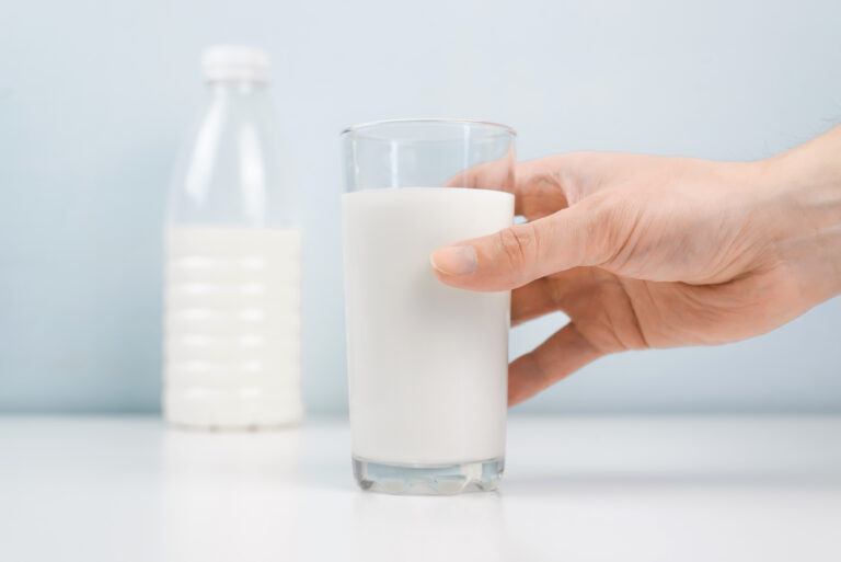 regular milk nutrition facts